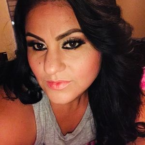 Meet your Posher, Carina